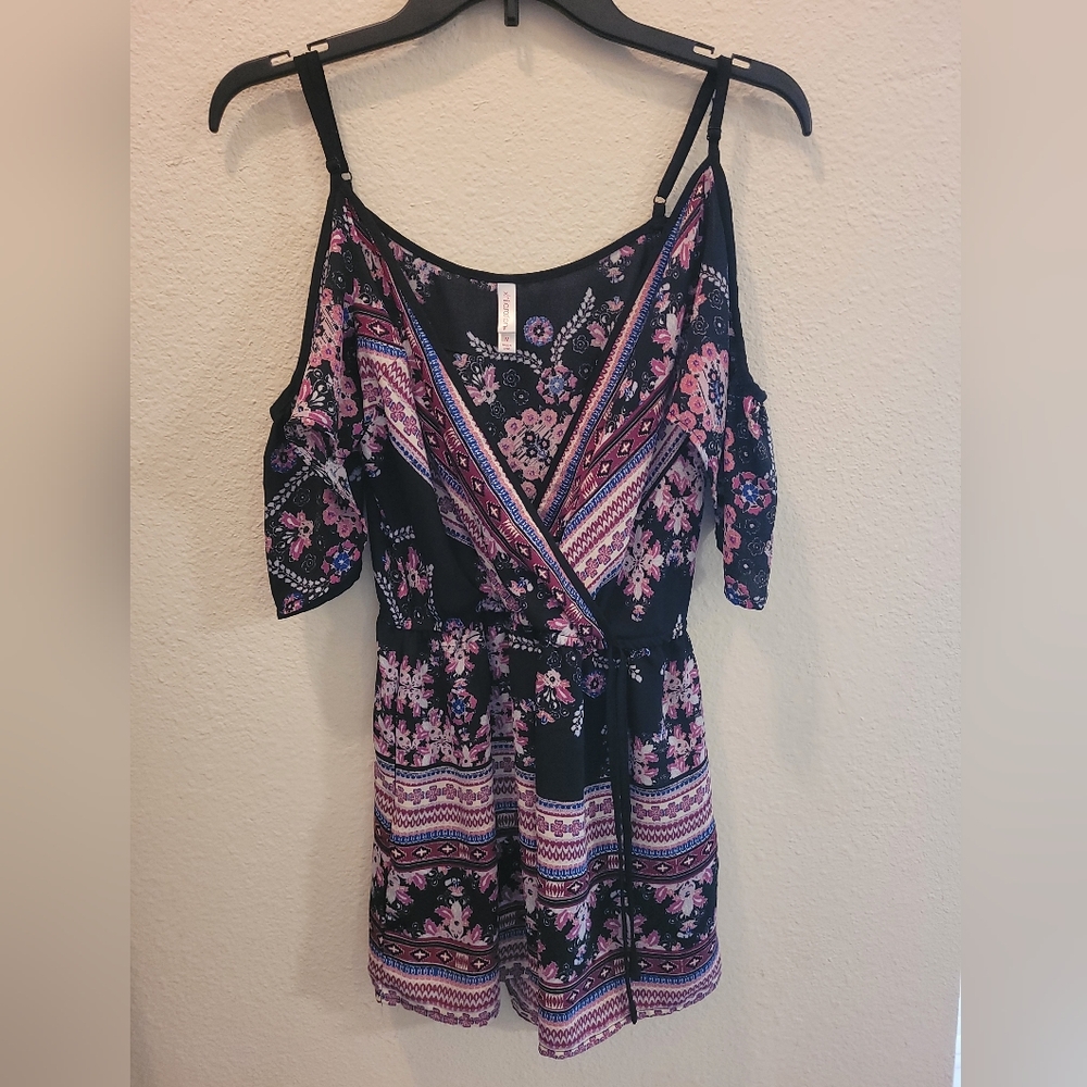 Off shoulder xhilaration romper size M